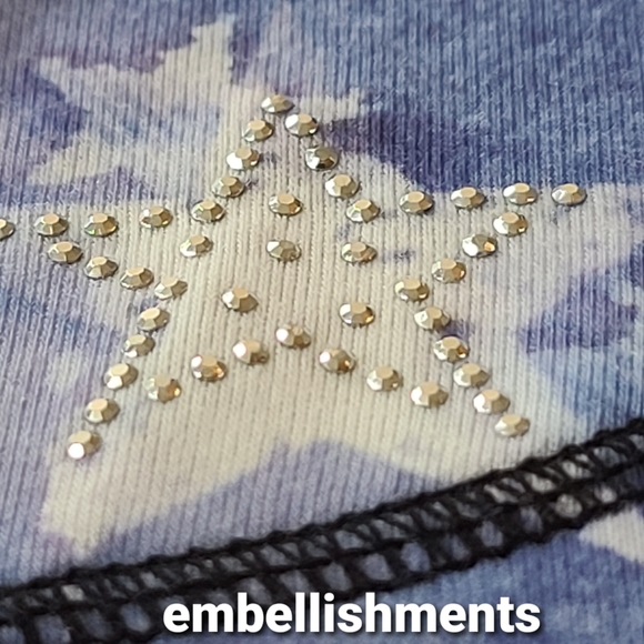 World Unity Flutter Sleeve Top - Picture 4 of 7